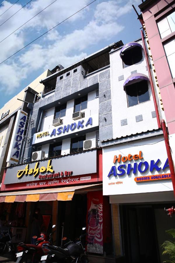 Hotel Ashoka Mire Eksteriør bilde